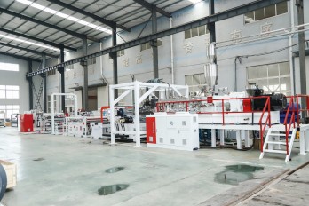 高端EVA光伏膠膜生產(chǎn)線設備