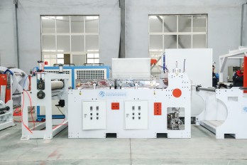 高端EVA光伏膠膜生產(chǎn)線設備